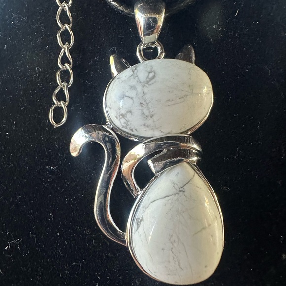 Charms - Picture 8 of 11